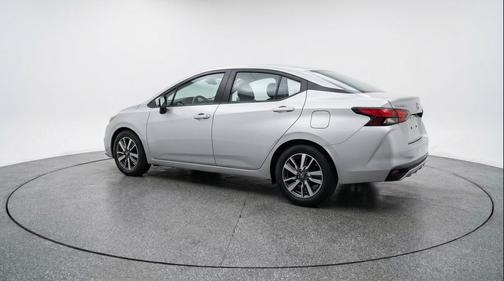 Brilliant Silver Metallic 2025 Nissan Versa 1.6 SV