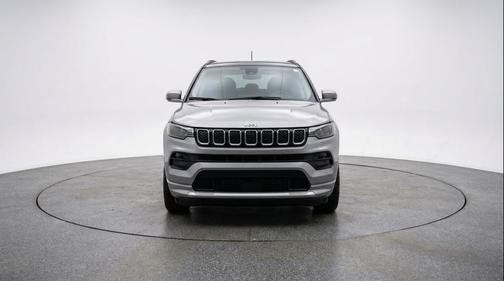 Silver Zynith Metallic Clearcoat 2025 Jeep Compass Limited