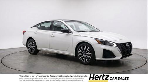 Glacier White 2025 Nissan Altima SV FWD