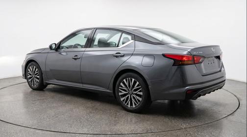 Gun Metallic 2025 Nissan Altima SV FWD