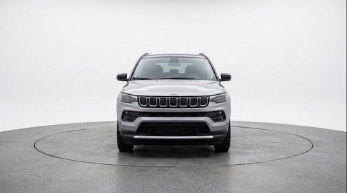 Silver Zynith Metallic Clearcoat 2025 Jeep Compass Limited