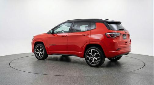 Red Hot Pearlcoat 2025 Jeep Compass Limited