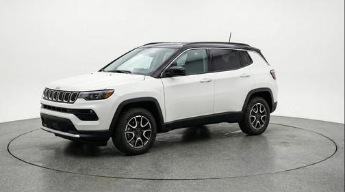 Bright White Clearcoat 2025 Jeep Compass Trailhawk