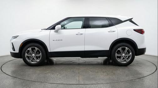 Summit White 2025 Chevrolet Blazer 2LT