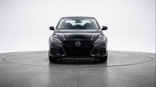 Super Black 2025 Nissan Altima SV FWD
