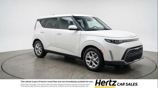 Snow White Pearl 2025 Kia Soul LX