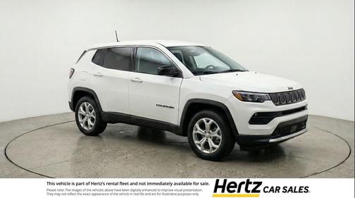 Bright White Clearcoat 2025 Jeep Compass Latitude