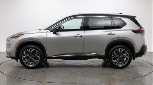 Brilliant Silver Metallic 2025 Nissan Rogue SV