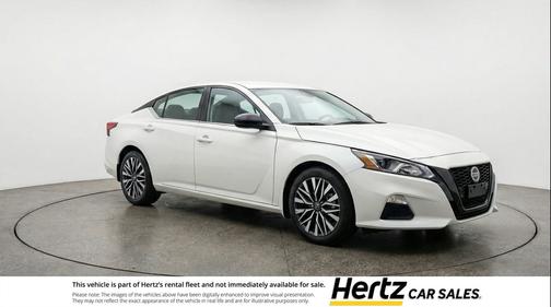 Glacier White 2025 Nissan Altima SV FWD