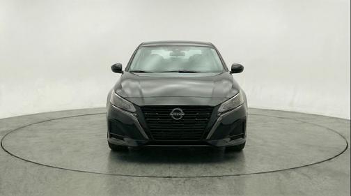 Super Black 2025 Nissan Altima SV FWD
