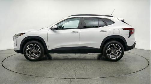 Summit White 2025 Chevrolet Trax LT