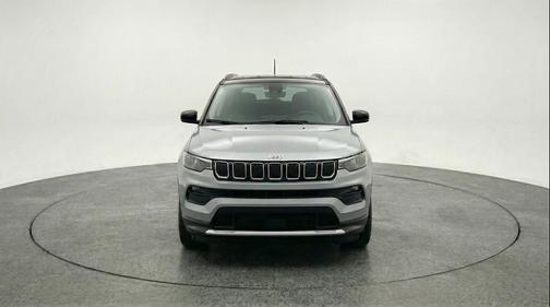 Silver Zynith Metallic Clearcoat 2025 Jeep Compass Limited