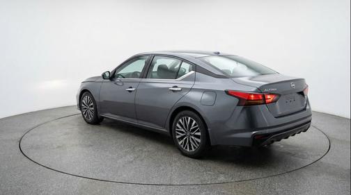 Gun Metallic 2025 Nissan Altima SV FWD