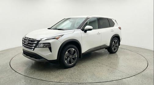 Everest White Pearl Tricoat 2025 Nissan Rogue SV