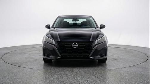 Super Black 2025 Nissan Altima SV FWD