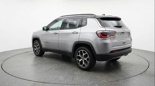 Silver Zynith Metallic Clearcoat 2025 Jeep Compass Limited