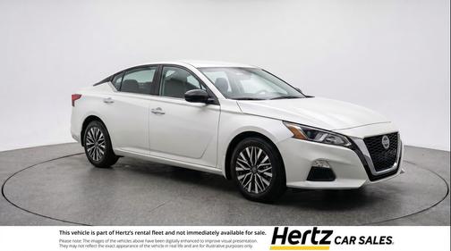 Pearl White Tricoat 2025 Nissan Altima SV FWD