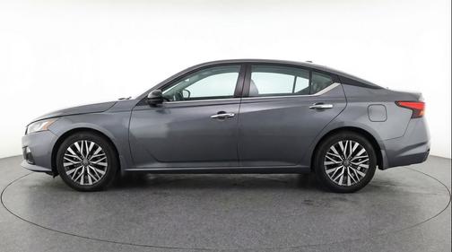Gun Metallic 2025 Nissan Altima SV FWD