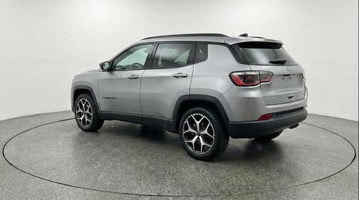 Silver Zynith Metallic Clearcoat 2025 Jeep Compass Limited