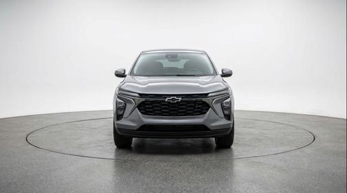 Mosaic Black Metallic 2025 Chevrolet Trax LT