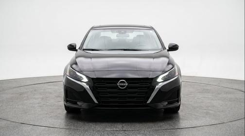 Super Black 2025 Nissan Altima SV FWD