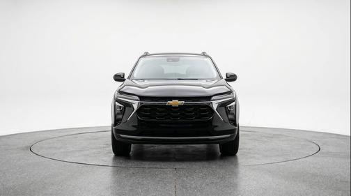 Mosaic Black Metallic 2025 Chevrolet Trax LT