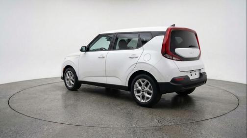 Snow White Pearl 2025 Kia Soul LX