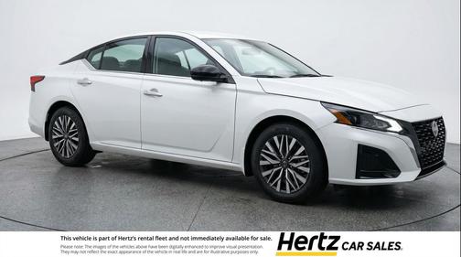 Glacier White 2025 Nissan Altima SV FWD