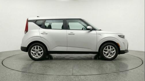 Steel Gray 2025 Kia Soul LX