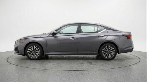 Gun Metallic 2025 Nissan Altima SV FWD