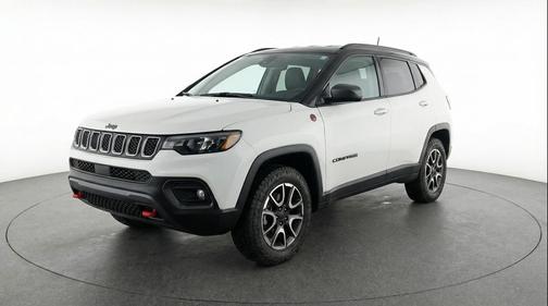 Bright White Clearcoat 2025 Jeep Compass Trailhawk