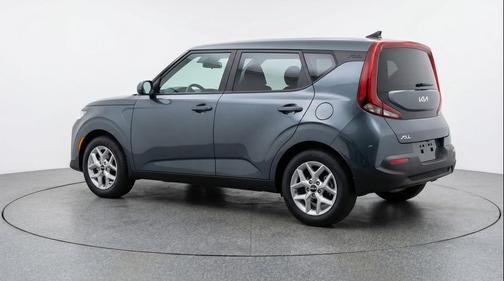 Gravity Gray 2025 Kia Soul LX
