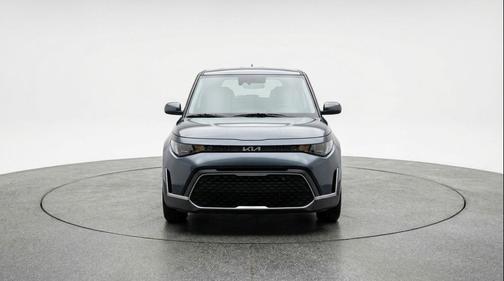 Gravity Gray 2025 Kia Soul LX