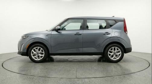 Gravity Gray 2025 Kia Soul LX