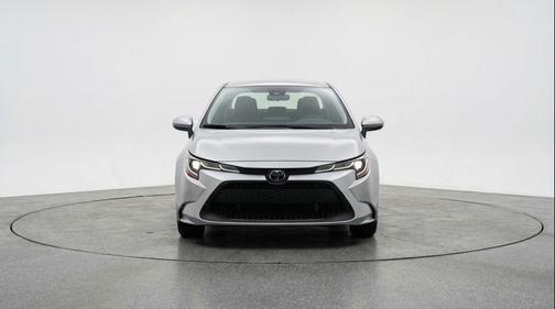 Classic Silver Metallic 2025 Toyota Corolla LE