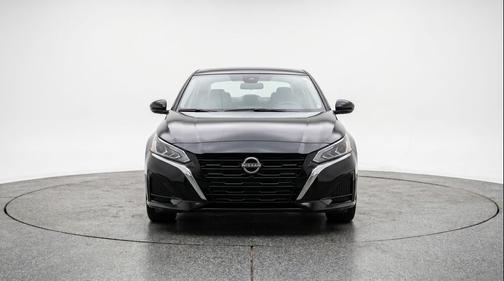 Super Black 2025 Nissan Altima SV FWD
