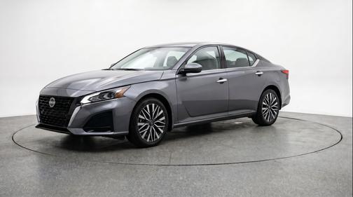 Gun Metallic 2025 Nissan Altima SV FWD