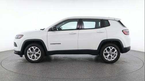 Bright White Clearcoat 2025 Jeep Compass Latitude