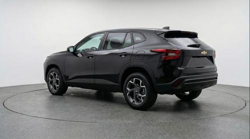 Mosaic Black Metallic 2025 Chevrolet Trax LT