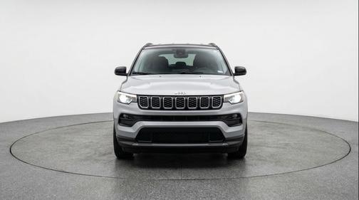 Silver Zynith Metallic Clearcoat 2025 Jeep Compass Limited