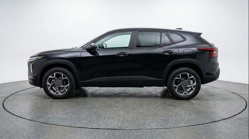 Mosaic Black Metallic 2025 Chevrolet Trax LT