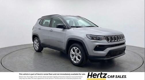 Silver Zynith Metallic Clearcoat 2025 Jeep Compass Latitude