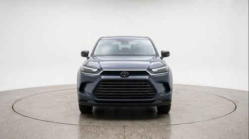 Storm Cloud 2025 Toyota Highlander LE