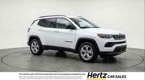 Bright White Clearcoat 2025 Jeep Compass Latitude