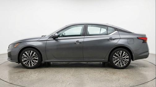 Gun Metallic 2025 Nissan Altima SV FWD