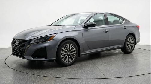 Gun Metallic 2025 Nissan Altima SV FWD