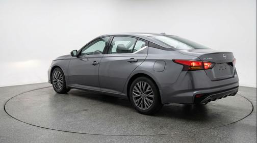 Gun Metallic 2025 Nissan Altima SV FWD