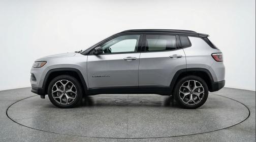 Silver Zynith Metallic Clearcoat 2025 Jeep Compass Limited