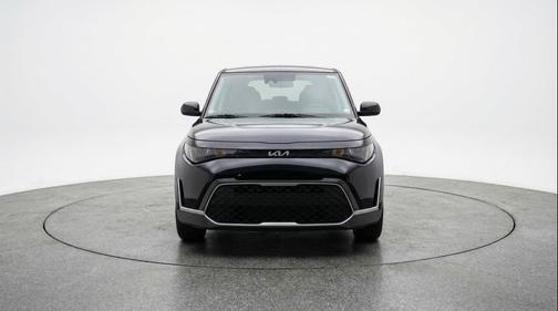 Fusion Black 2025 Kia Soul LX