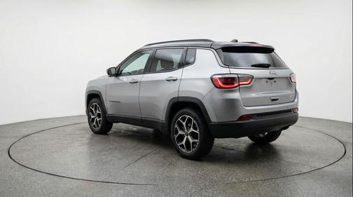 Silver Zynith Metallic Clearcoat 2025 Jeep Compass Limited